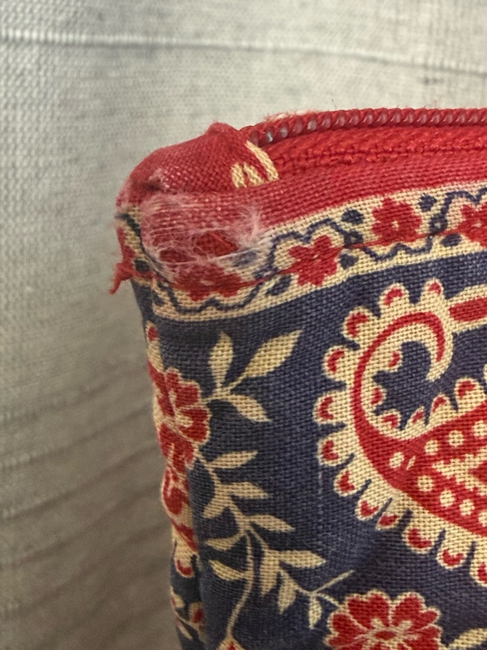 Vera Bradley Americana Red Vintage Quilted Tote Shoulder Bag Zipper 15x12 - Picture 7 of 9